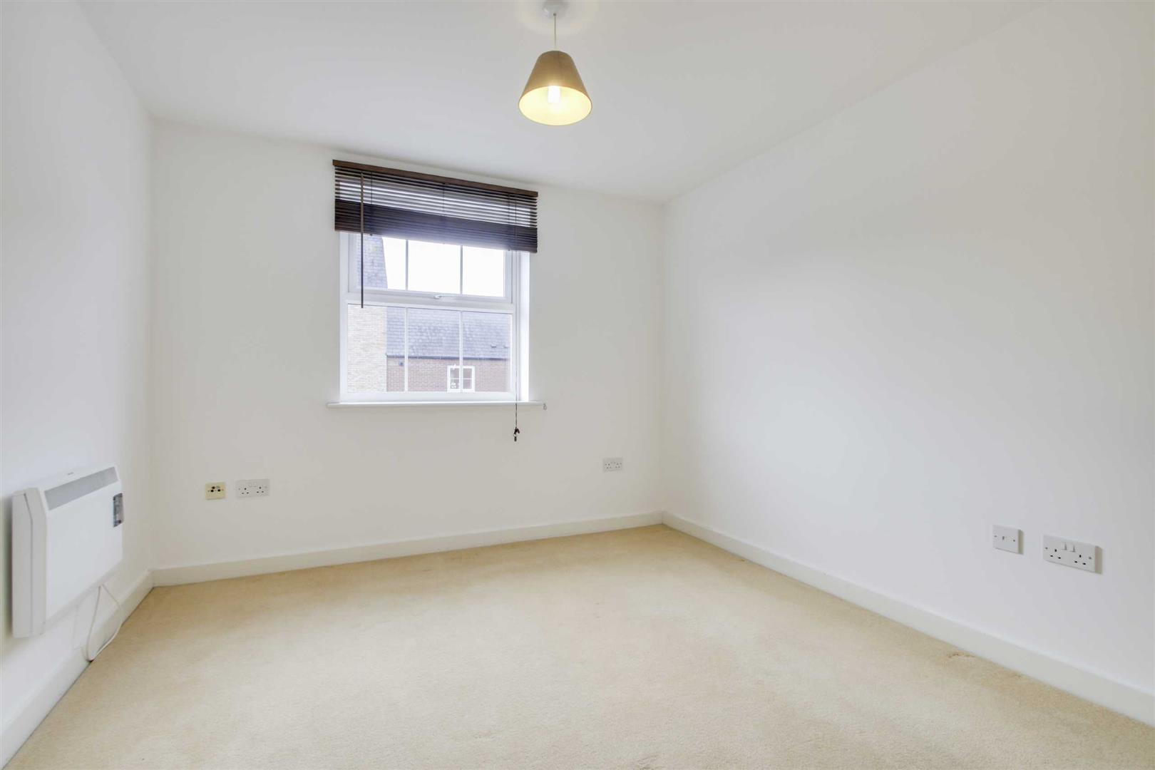 Alchester Court, Towcester